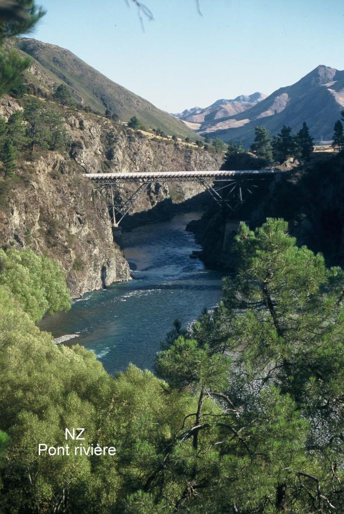 NZ  Pont rivière 