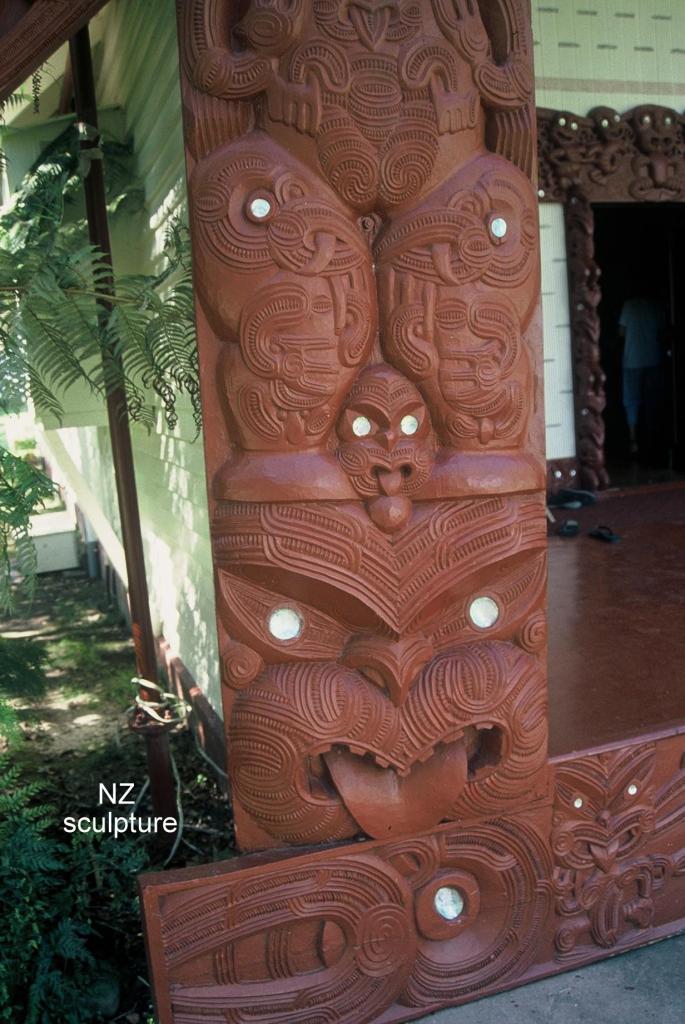 NZ  Sculptures 