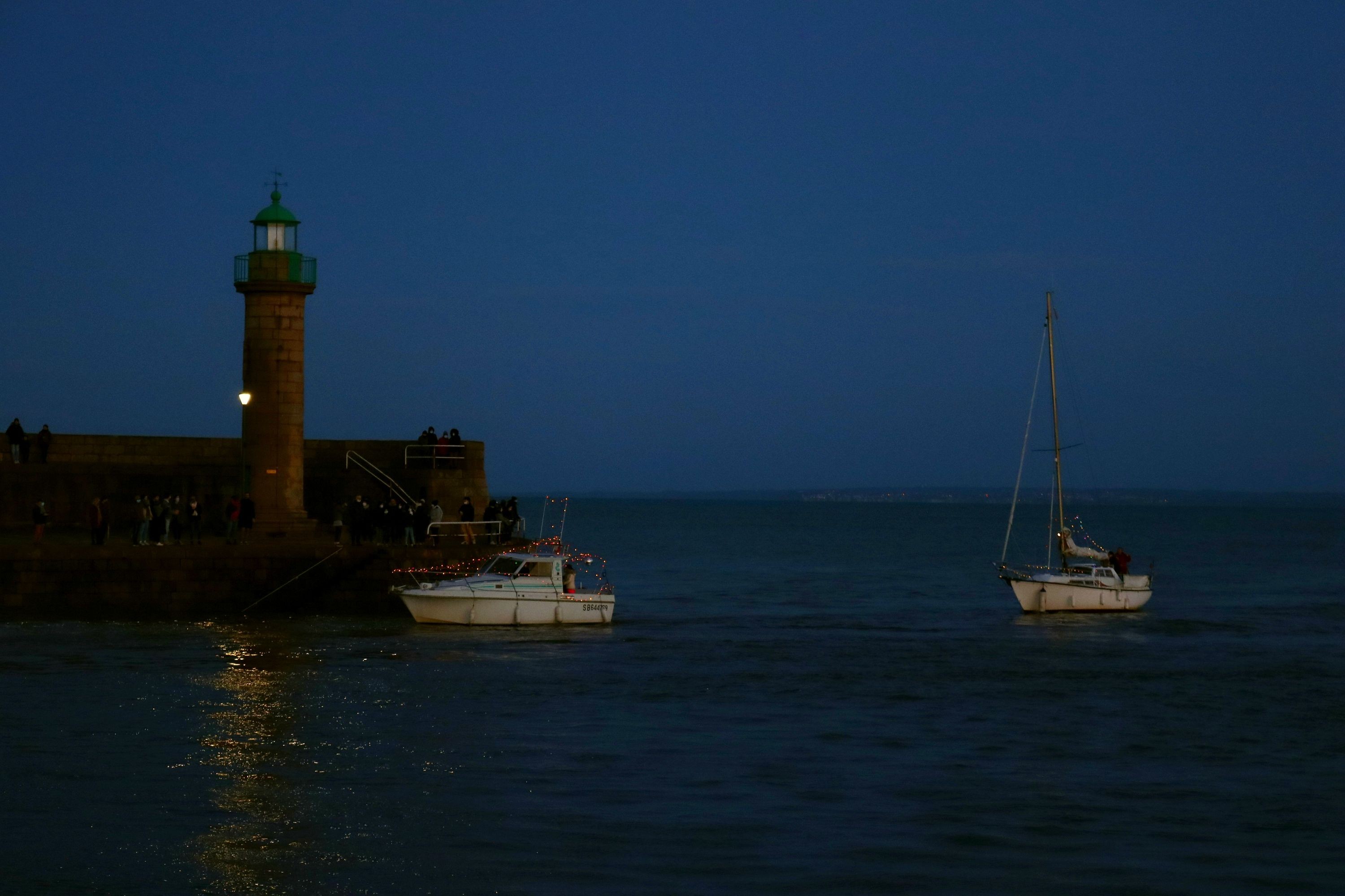 Bateaux Illuminés en rade de Binic